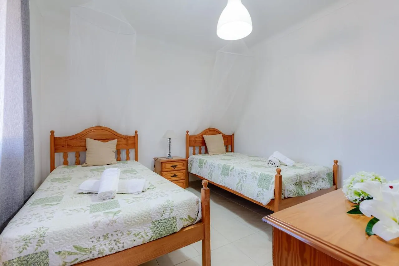 Casa Teresinha - V028 Villa Montinhos da Luz 0*,  Portekiz