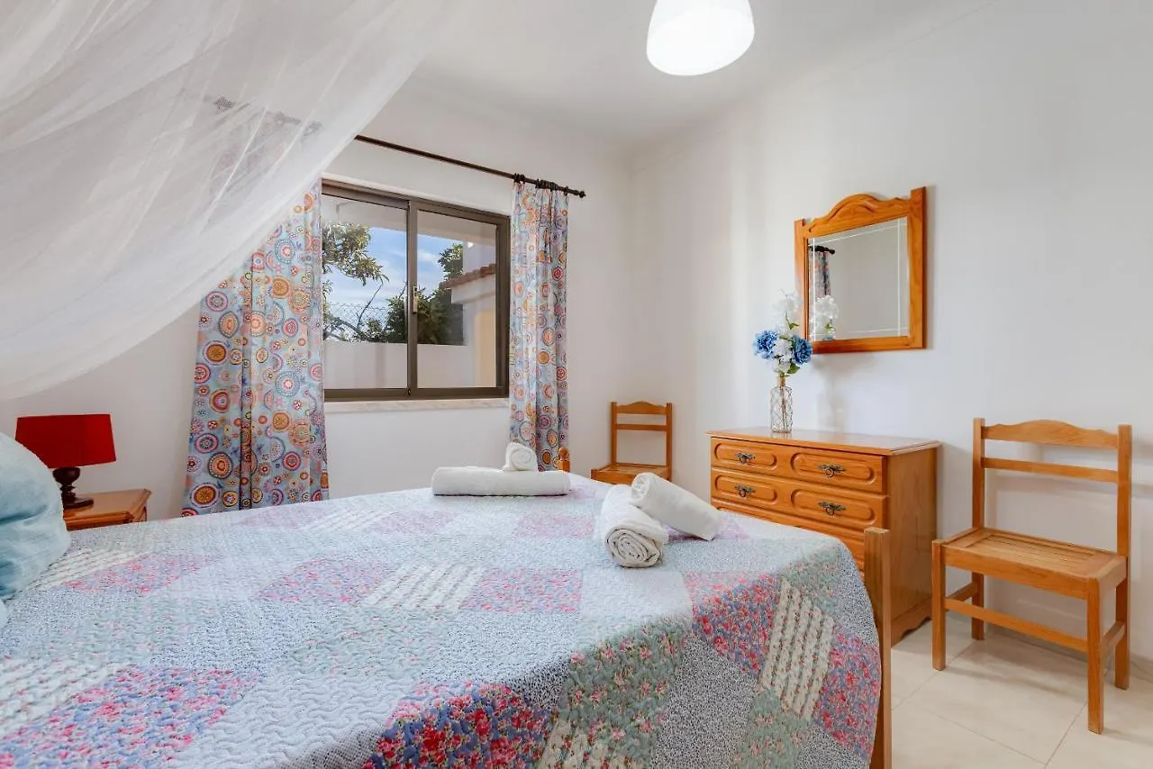 Casa Teresinha - V028 Villa Montinhos da Luz